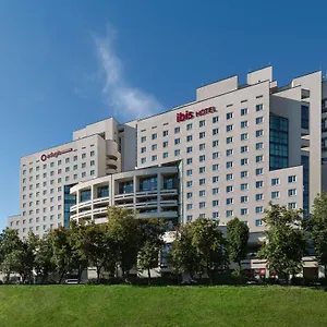 Ibis Beresteiska Отель